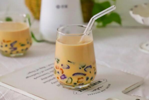 珍珠奶茶的珍珠隔夜怎么保存  珍珠奶茶的珍珠是用什么做的
